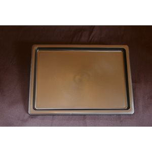 Humidity tray with square border