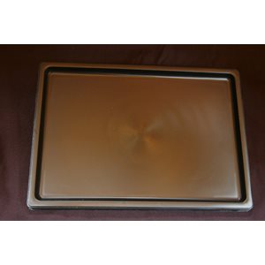 Humidity tray with square border